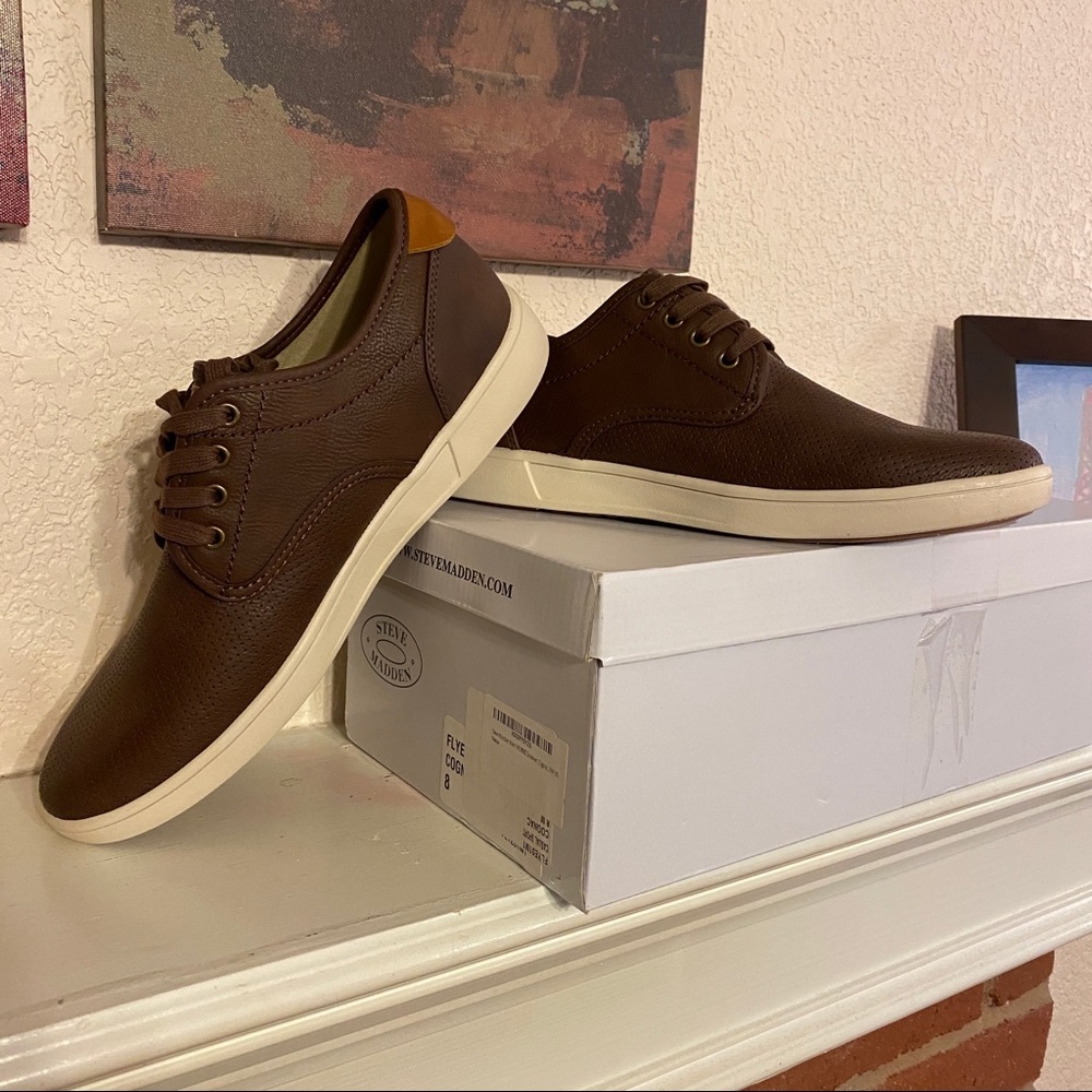 Steve Madden Flyerz sneakers, NIB, cognac